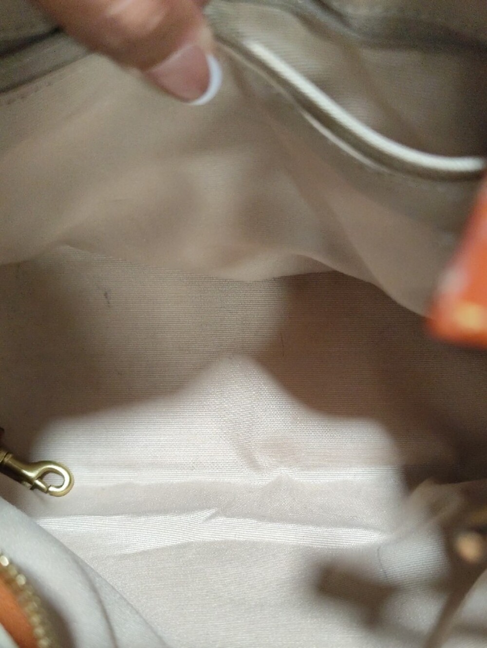 Dooney & Bourke Cream Pebbled Leather Shoulder Bag with Brown Trim - Picture 10 of 16
